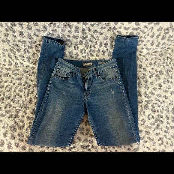 Guess Curvy Sophia-Skinny Jeans - Picture 3 of 3